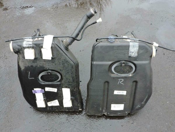 05-13 Corvette C6 Fuel Tank Assemblies Left & Right units OEM