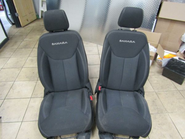 11-17 Jeep Wrangler Sahara Cloth Front Seats W/O Air bags