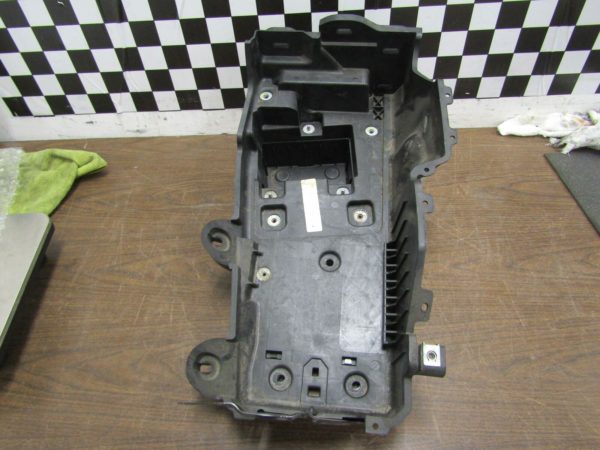 18-20 Jeep Wrangler JL 3.6L V6 Battery Tray OEM 68275851AF