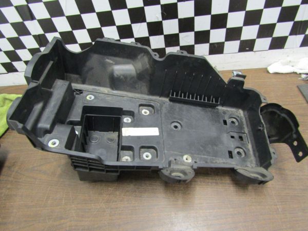 18-20 Jeep Wrangler JL 3.6L V6 Battery Tray OEM 68275851AF