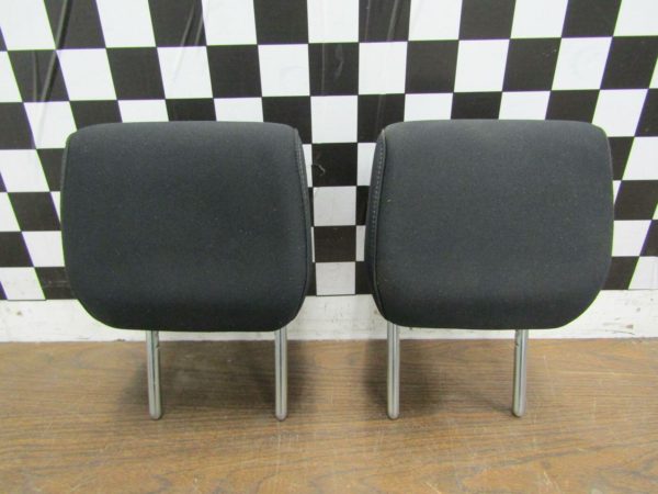 18 Honda Crv Black Cloth Headrest Left and Right