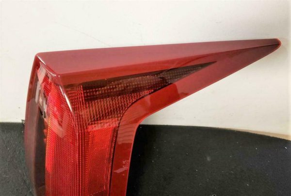 2004-2009 Cadillac XLR RH Passenger Right Side Tail Light Excellent Condition