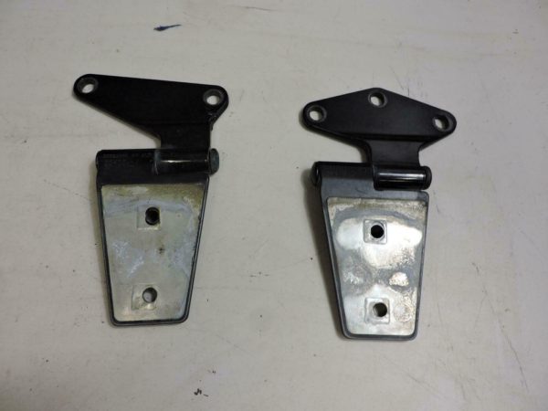 2007-2018 Jeep Wrangler OEM Driver Door Hinges For Both Front & Rear 55395385