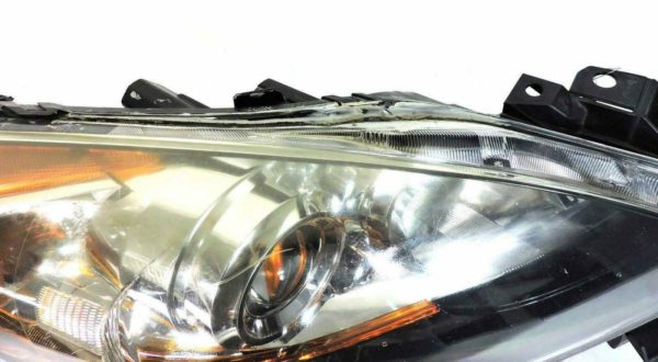 2010 – 2013 Mazda 3 Right RH Passenger Side Halogen Headlight OEM 11 12