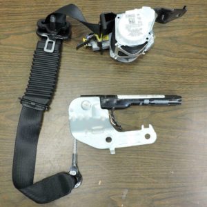 2017-19 Ford F250 F350 Lariat Front Right Side Seat Belt Retractor + Tensioner