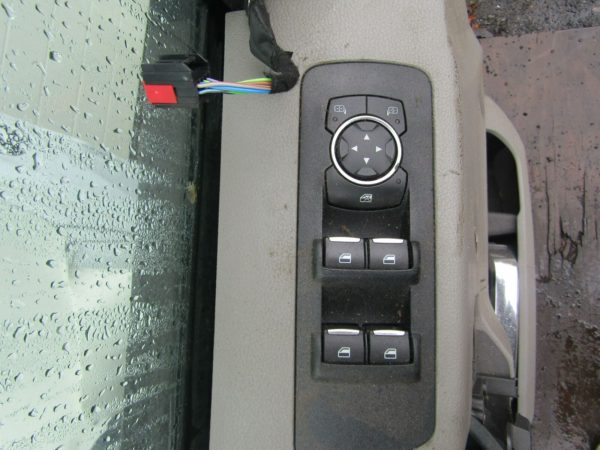 Ford Superduty 15-19 front left door with panel and handle.