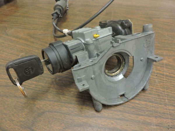 03-06 Jeep Wrangler 03-07 Liberty Ignition Switch w/Key 4793576AC / 5139207AA