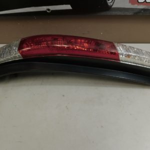 2005 2006 Honda CR-V OEM Left Driver Side Tail Light Taillight 33551-S9A-A11