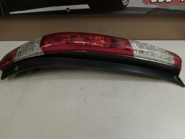 2005 2006 Honda CR-V OEM Left Driver Side Tail Light Taillight 33551-S9A-A11