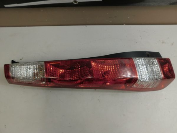 2005 2006 Honda CR-V OEM Left Driver Side Tail Light Taillight 33551-S9A-A11