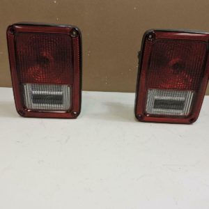 2007-2018 Jeep Wrangler JK OEM Rear Tail Light Taillight Pair Lamp 55077890AH