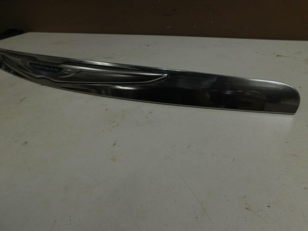 2011-2014 CHRYSLER 200 FRONT HOOD CHROME MOLDING TRIM BLACK EMBLEM 05182602