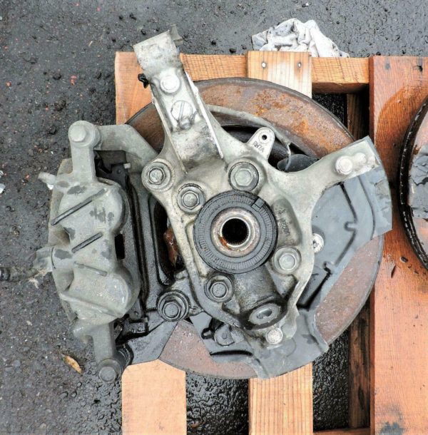 2011-18 Ford Explorer AWD Right Passenger Side Front Spidle + Knuckle w/ Caliper