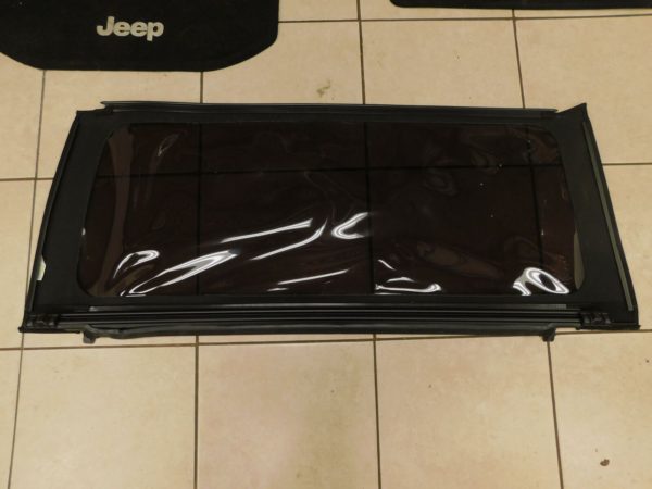 2018-2020 Jeep Wrangler JL OEM Soft Top Rear Gate Window 5VP84FX9AC