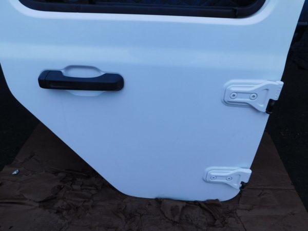 Rear Door JEEP WRANGLER Right 18 19