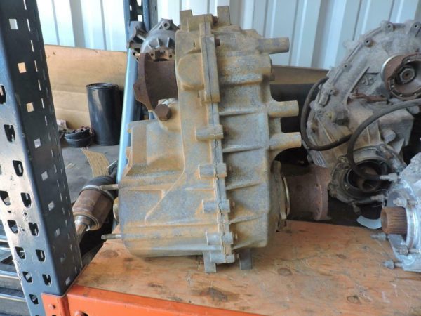 2007-2011 Jeep Wrangler 3.8L OEM Transfer Case Automatic 70K Miles 52853311AE