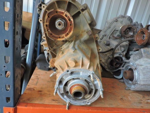 2007-2011 Jeep Wrangler 3.8L OEM Transfer Case Automatic 70K Miles 52853311AE