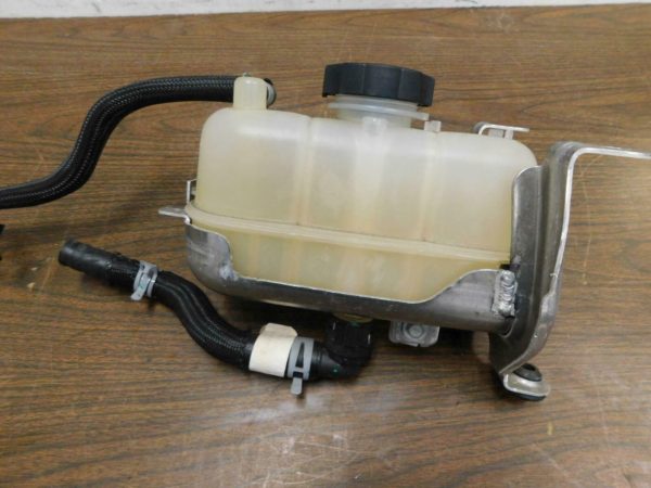 2018-2020 Jeep Wrangler JL 3.6L OEM Coolant Reservoir Tank w/ Bracket 68283565AB