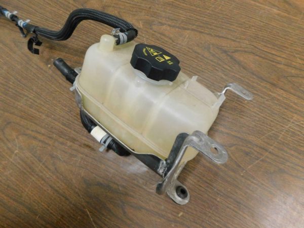 2018-2020 Jeep Wrangler JL 3.6L OEM Coolant Reservoir Tank w/ Bracket 68283565AB