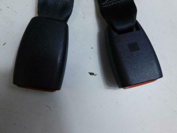 2003-2006 Jeep Wrangler TJ OEM Rear Seat Belt Buckle Pair 5JC531X9AB