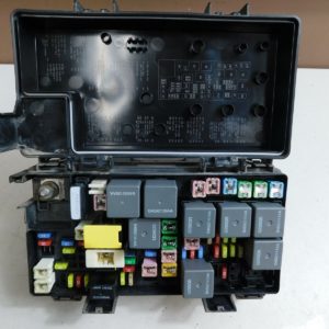 2010 Jeep Wrangler JK OEM TIPM Totally Integrated Fuse Box Assembly 04692298