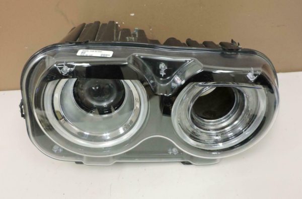 2015-2019 Dodge Challenger Hellcat RH Passenger Side Headlight *Broken Housing*