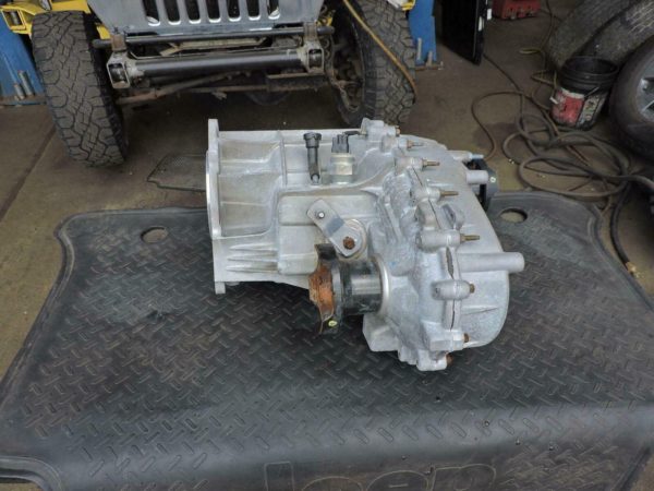 2018-2020 Jeep Wrangler JL Transfer Case 11000 Miles 68321885AA & 68321885AB