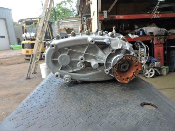 2018-2020 Jeep Wrangler JL Transfer Case 11000 Miles 68321885AA & 68321885AB