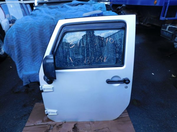 Jeep Wrangler 11-18 Front left door