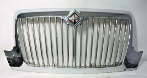 International Durastar 4000 Series Chrome Grille #3551015C95 OEM