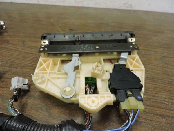 1992-1995 Honda Civic OEM Heater AC Control Module Panel Switch 32257-SR3-0003-A