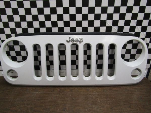 2007-2018 Jeep Wrangler JK JKU OEM Grille Grill White 68046306AC