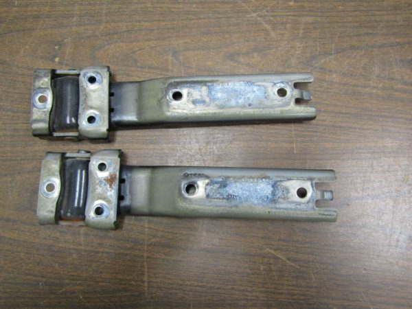 2007-2018 Jeep Wrangler JK Left & Right Rear Tailgate Hinge OEM MOPAR 55395401