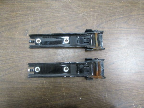 2007-2018 Jeep Wrangler JK Left & Right Rear Tailgate Hinge OEM MOPAR 55395401