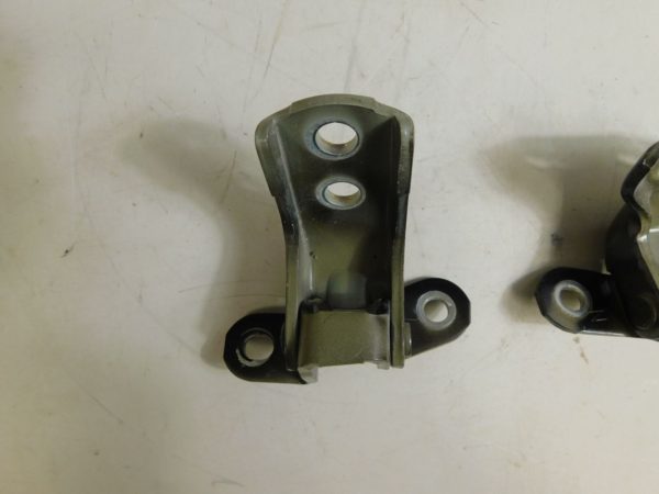 2007-2020 Toyota Tundra OEM Front Left Driver Upper Lower Door Hinge 68720-02020