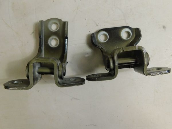 2007-2020 Toyota Tundra OEM Front Left Driver Upper Lower Door Hinge 68720-02020