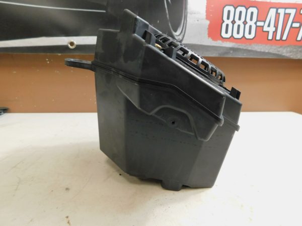 2018-2020 Jeep Wrangler JL OEM Front Left Speaker Sub Woofer Enclosure 68283475