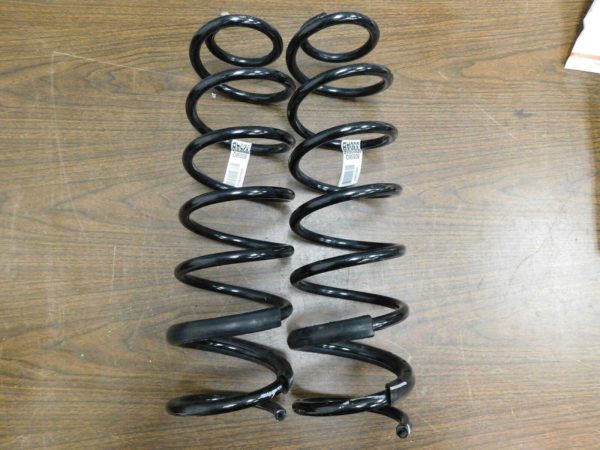 2018-21 Jeep Wrangler JL OEM Front Coil Spring Pair 68341325/ 68341330 19K Miles