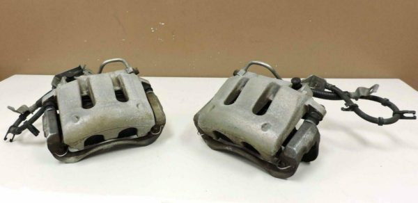 2011-2014 Ford Mustang GT Front Brake Caliper Calipers Pair (Left & Right) OEM