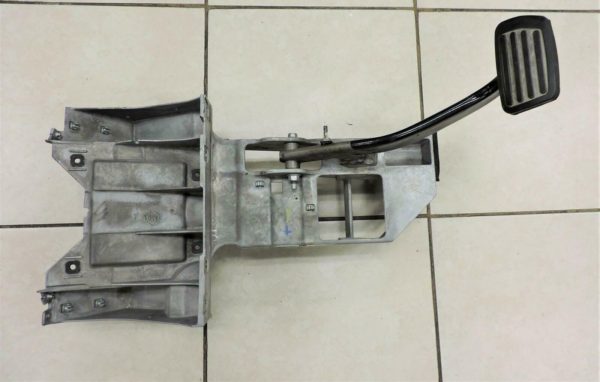 2014+ Chevrolet Corvette C7 Brake Pedal Bracket Assembly #23333578