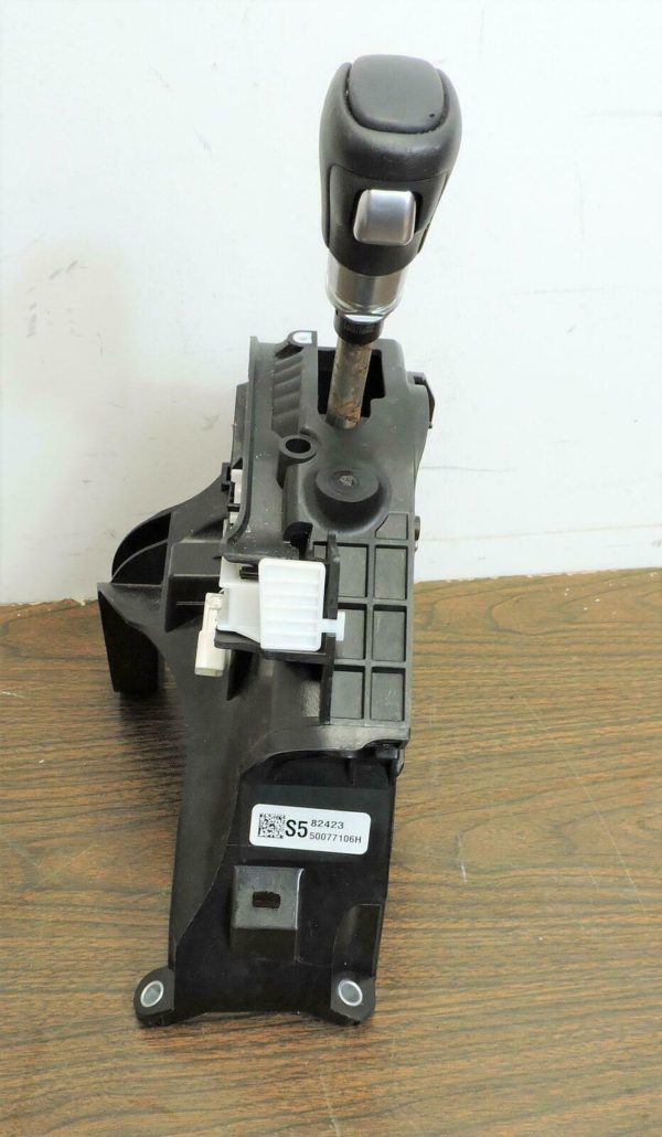 2018-2019 Honda Accord Auto Trans Gear Selector Shifter OEM