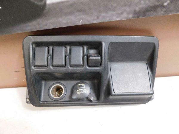 03-06 Jeep Wrangler TJ Mopar Dash Switch Panel w/ Empty Switches – 56047071AA