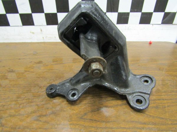 12-17 Jeep Wrangler JK 3.6L Front Left Engine Motor Mount OEM