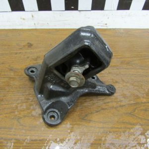 12-17 Jeep Wrangler JK 3.6L Front Left Engine Motor Mount OEM