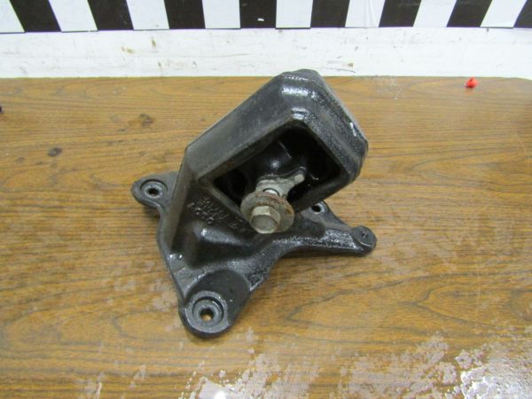 12-17 Jeep Wrangler JK 3.6L Front Left Engine Motor Mount OEM