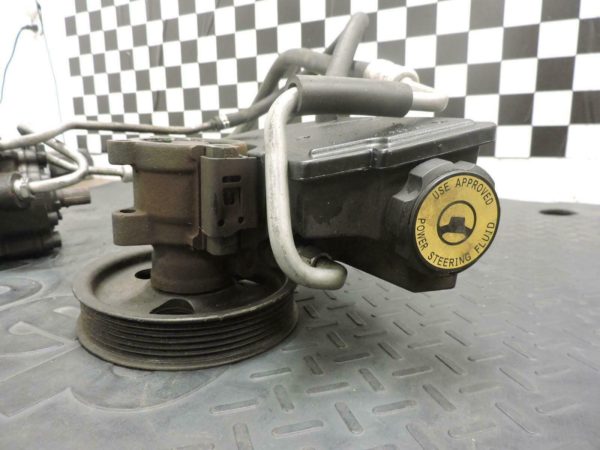 2003-2006 Jeep Wrangler Power Steering Gear Box 52088993 & Power Pump 52087871