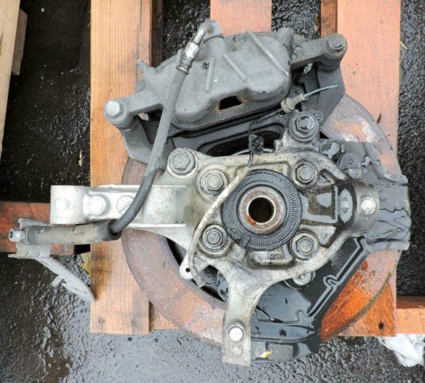 2011-18 Ford Explorer AWD LEFT LH Drivers Side Front Spidle / Knuckle w/ Caliper