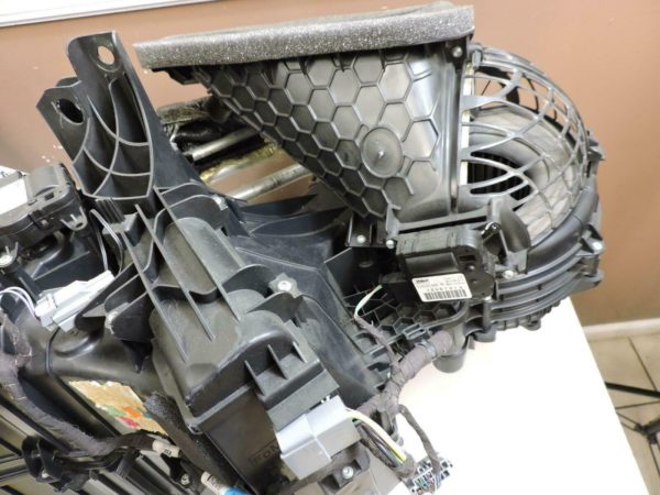 2017 – 2019 Ford F150 AC EVAPORATOR Heater CORE BOX Assembly