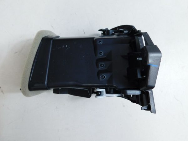 2017-2019 Honda CRV CR-V OEM Driver Side Vent 77620-TLA-A11ZA A2