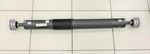 2018 Jeep Wrangler JL Unlimited 4 Door Rear Driveshaft OEM #68272543AC